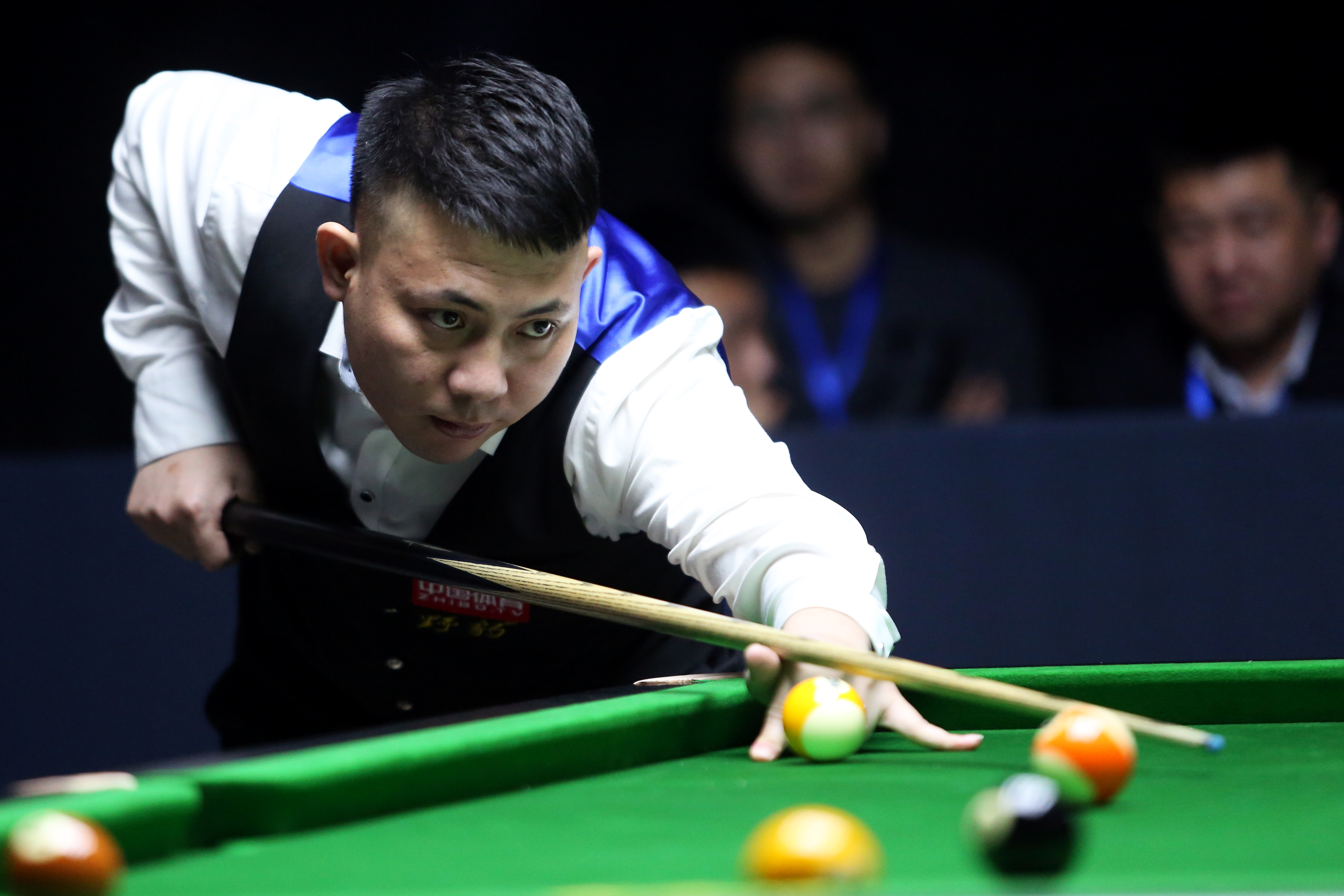 球星对阵必 球星对阵必